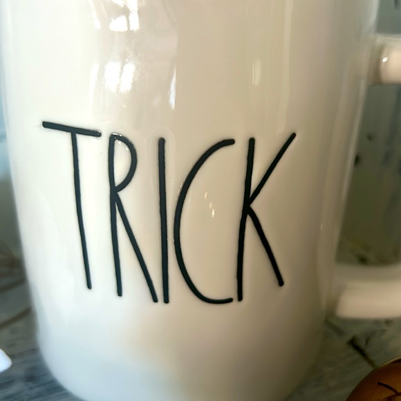 Rae Dunn double sided TRICK /TREAT mug - Picture 4 of 5